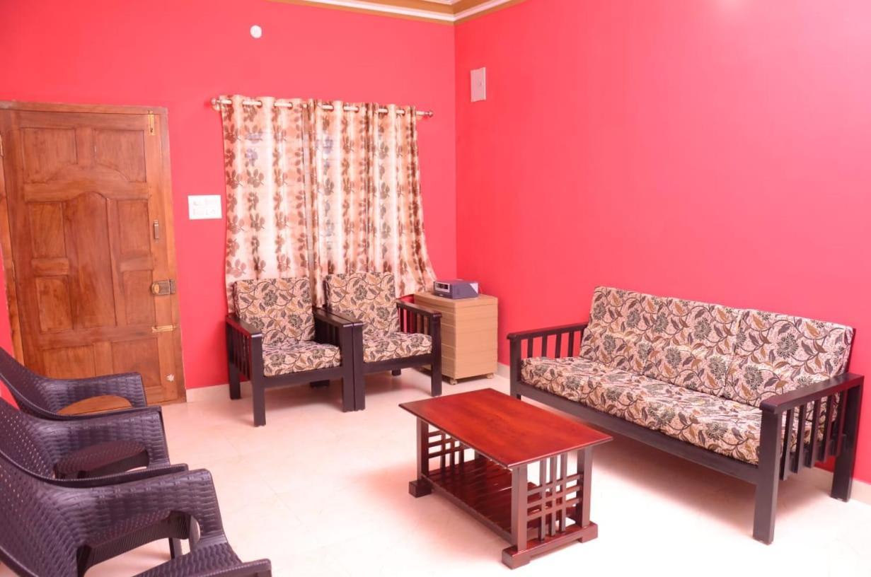 Coorg Girinivas Homestay 102 Madikeri Eksteriør bilde
